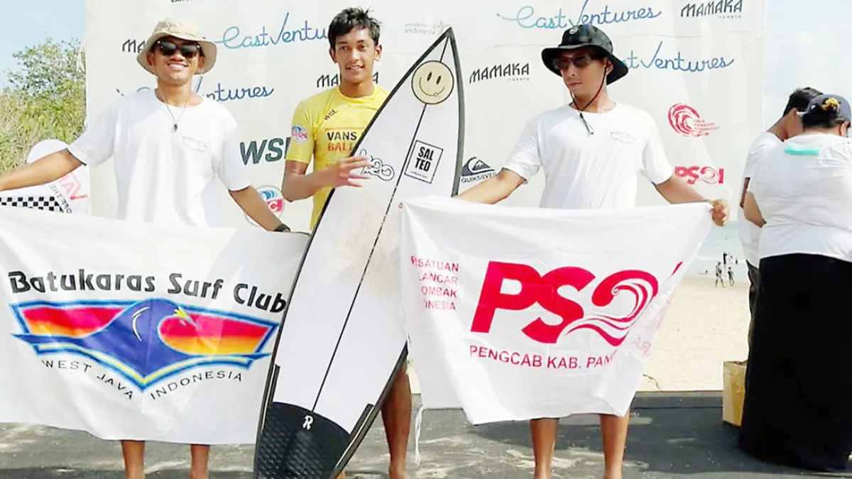 Surfer Batukaras Juara Tingkat Nasional