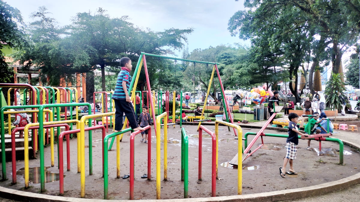 Taman Kota Rawan Tangan Jahil