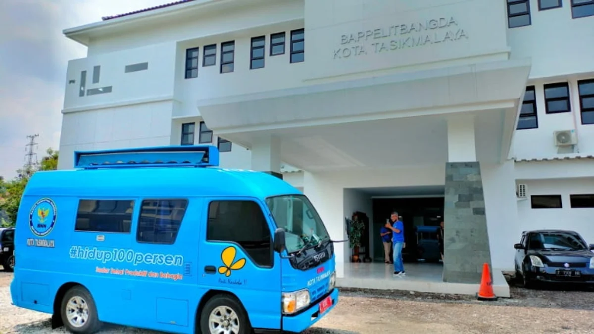 BNN Kota Tasikmalaya melakukan tes urine kepada para pegawai pemkot tasikmalaya
