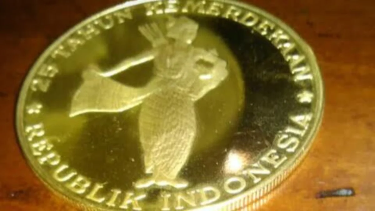 Uang koin emas BI emisi tahun 1970 pecahan 10.000