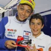 Marc Marquez Meminta Foto dengan Valentino Rossi