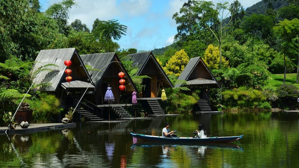 Glamour Camping Bandung, Dusun Bambu Leisure Park