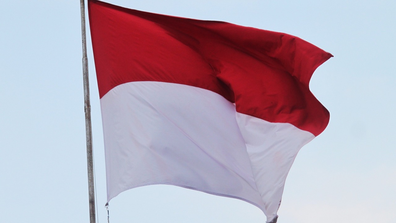 Monako minta indonedia ganti bendera