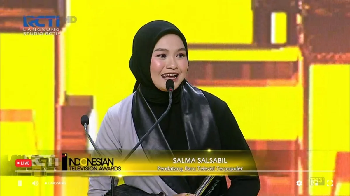 Salma Salsabil Bawa Pulang Piala Indonesian Television Awards 2023