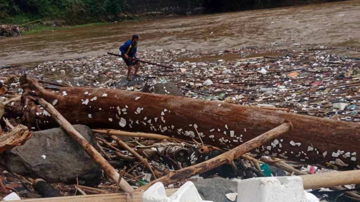 sungai ciwulan, pencemaran mikroplastik di sungai ciwulan