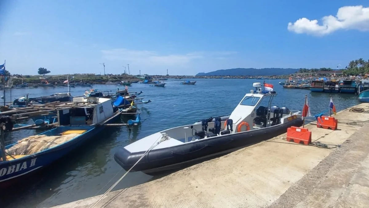 Nelayan Pangandaran Meminta Pelabuhan Cikidang Dikeruk