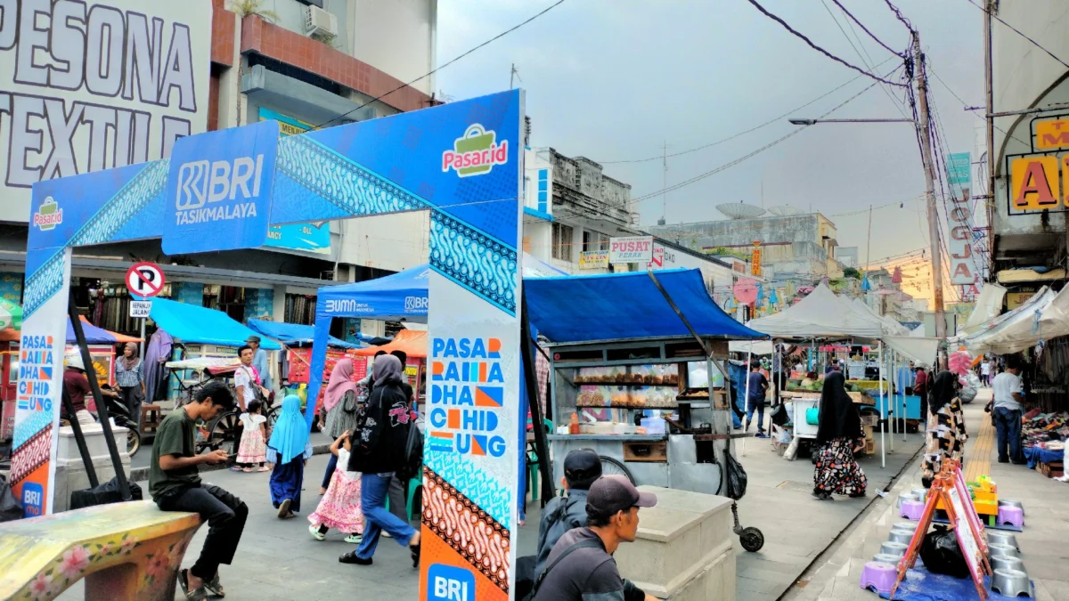 Pasar ramadhan jalan cihideung bank