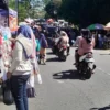 Pasar kaget di Jalan Baru Ciawi-Singaparna