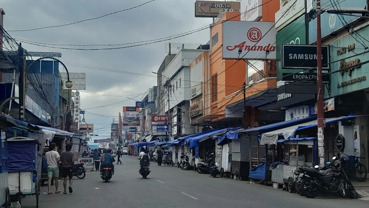 PKL Jalan Ahmad Yani